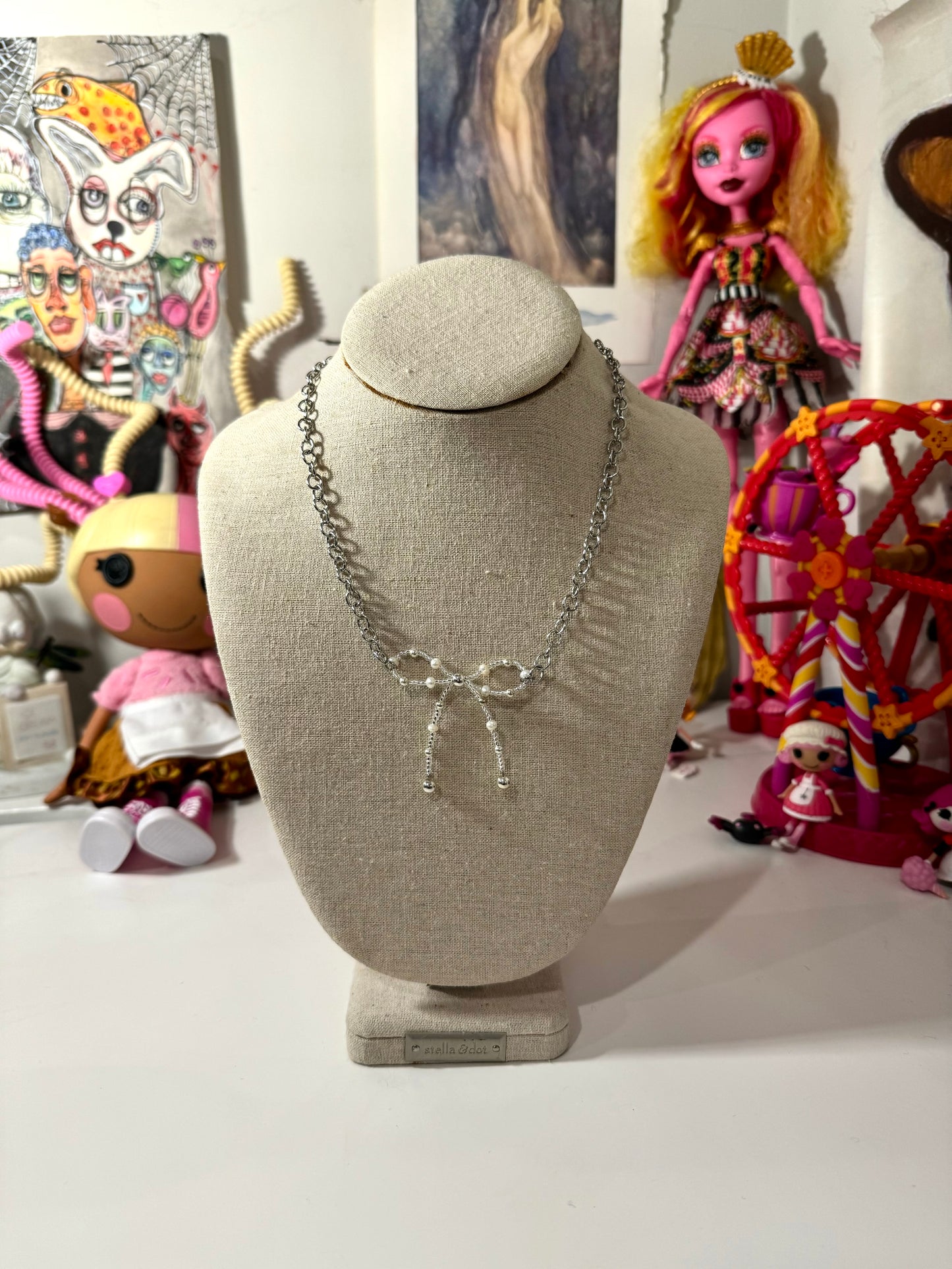 Bow Necklace Pearly Drops