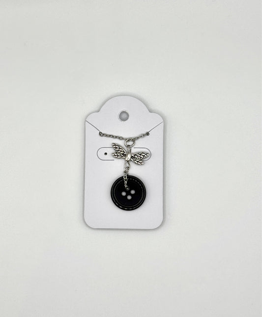 Coraline button necklace